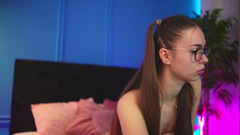 Alexxis Rae online show from December 2025 04:33:02 AM