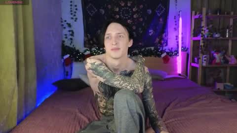 Snapshot of alexxone_ chatting on December 2025 07:53:02 PM Alex online show from December 2025 07:53:02 PM