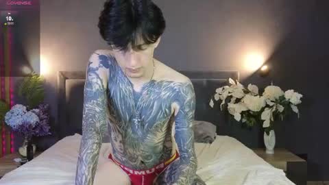 Snapshot of alexxone_ chatting on June 2026 08:19:02 AM Alex online show from June 2026 08:19:02 AM