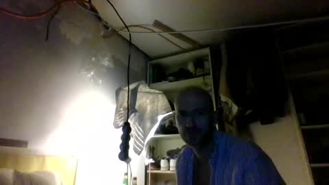 alfred152 online show from July 2026 05:45:01 AM
