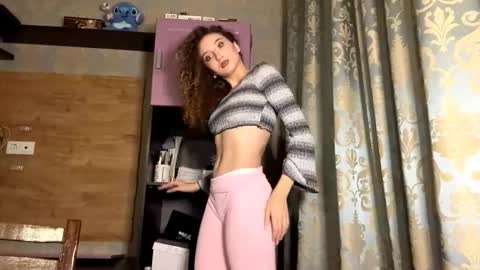 Tatiana online show from November 2025 04:44:01 PM