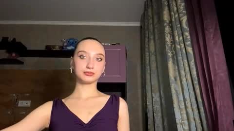 Tatiana online show from November 2025 04:16:02 PM