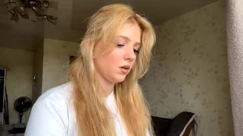 Snapshot of alfrediamalcom chatting on October 2025 07:14:02 AM Maria online show from October 2025 07:14:02 AM