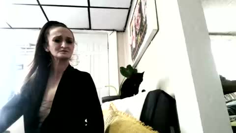 ali_tayler online show from December 2025 04:16:01 PM