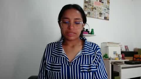 Snapshot of alia054 chatting on February 2026 01:22:02 PM Alia online show from February 2026 01:22:02 PM