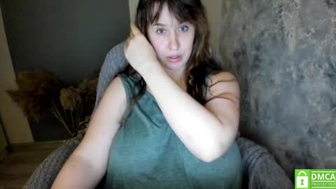 aliaa_ online show from January 2025 01:13:01 PM