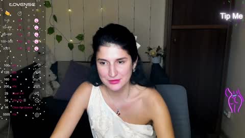 Snapshot of alianna_solo_kiss chatting on January 2025 06:01:02 PM Alianna online show from January 2025 06:01:02 PM