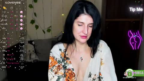 Snapshot of alianna_solo_kiss chatting on February 2025 03:26:01 PM Alianna online show from February 2025 03:26:01 PM