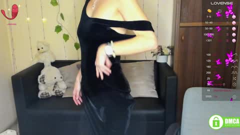 Snapshot of alianna_solo_kiss chatting on February 2025 04:03:02 PM Alianna online show from February 2025 04:03:02 PM