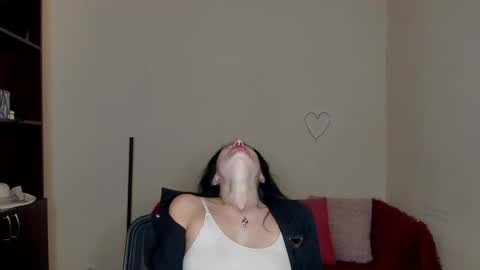 Snapshot of alianna_solo_kiss chatting on March 2025 03:51:01 PM Alianna online show from March 2025 03:51:01 PM