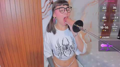 alice online show from October 2025 08:09:02 PM