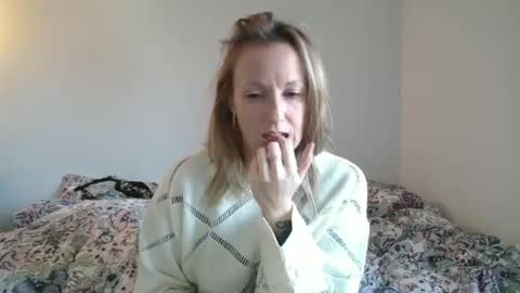 Snapshot of alice8363 chatting on December 2024 08:59:01 AM Alice online show from December 2024 08:59:01 AM