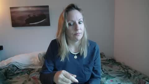 Snapshot of alice8363 chatting on December 2024 09:02:02 AM Alice online show from December 2024 09:02:02 AM