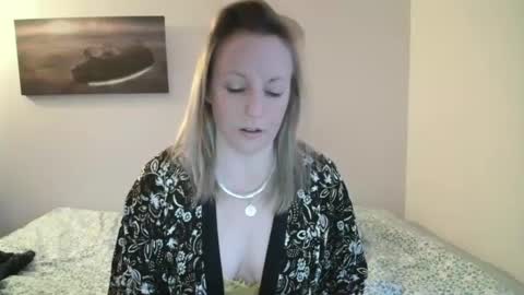 Snapshot of alice8363 chatting on December 2024 07:58:01 AM Alice online show from December 2024 07:58:01 AM