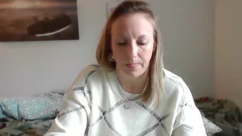 Snapshot of alice8363 chatting on December 2024 10:30:01 AM Alice online show from December 2024 10:30:01 AM