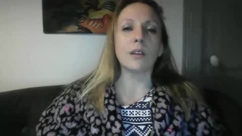 Snapshot of alice8363 chatting on December 2024 06:31:01 PM Alice online show from December 2024 06:31:01 PM