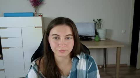 Alice online show from September 2025 06:52:01 PM