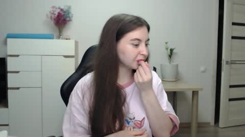 Alice online show from November 2025 05:47:02 PM