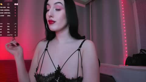 Snapshot of alice___mistress chatting on January 2025 10:54:01 PM Miss Alice online show from January 2025 10:54:01 PM