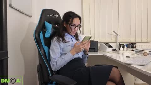 A R Y A  T I A online show from January 2025 06:35:01 PM