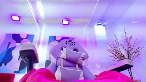 Alice  online show from November 2025 03:16:02 AM