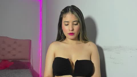 Snapshot of alice_cespedes chatting on February 2025 09:35:02 PM alice_cespedes online show from February 2025 09:35:02 PM