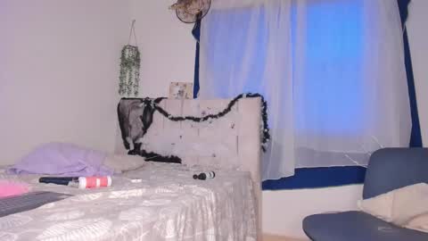 Snapshot of alice_guzman1 chatting on October 2025 09:15:02 PM ALICE Alice guzman online show from October 2025 09:15:02 PM