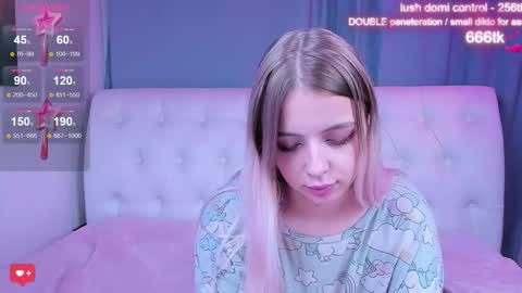 alice_halle online show from October 2025 09:19:01 AM