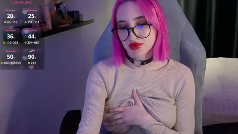 Snapshot of alice_in_chaturland_ chatting on December 2025 03:21:02 PM Alice online show from December 2025 03:21:02 PM