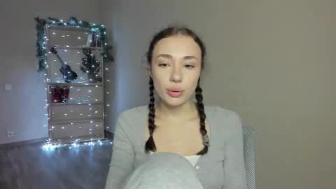 Alice online show from December 2025 05:57:01 AM