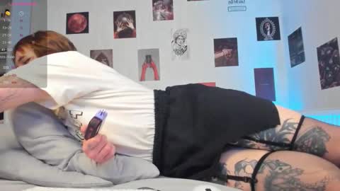 Snapshot of alice_moonshard chatting on November 2025 01:04:01 PM Alice online show from November 2025 01:04:01 PM