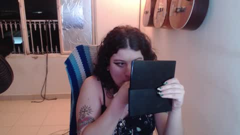 Alicia Aldara online show from December 2025 09:18:01 AM