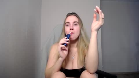 Snapshot of alice_rays_ chatting on January 2026 04:04:01 AM Alice online show from January 2026 04:04:01 AM