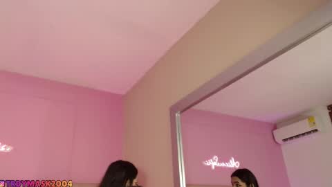 Sofia online show from April 2026 12:36:02 PM