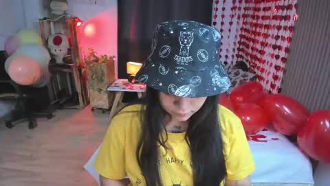 Snapshot of alice_star7 chatting on February 2025 12:01:02 PM Alice online show from February 2025 12:01:02 PM