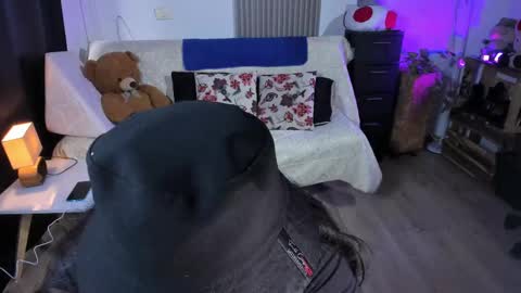 Snapshot of alice_star7 chatting on February 2025 05:42:01 PM Alice online show from February 2025 05:42:01 PM