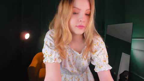 Snapshot of alice_tucci chatting on February 2025 02:55:02 PM Alice online show from February 2025 02:55:02 PM