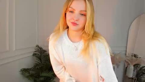 Snapshot of alice_tucci chatting on November 2025 01:55:02 PM Alice online show from November 2025 01:55:02 PM