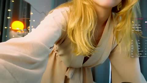 Snapshot of alice_tucci chatting on May 2026 04:02:02 PM Alice online show from May 2026 04:02:02 PM