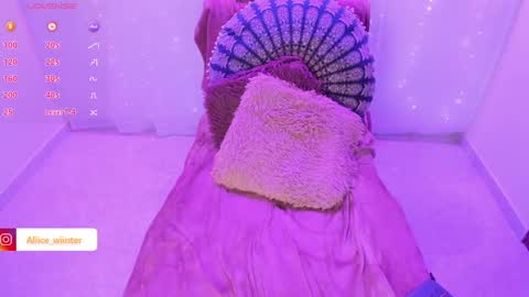 Alice  online show from December 2024 10:45:01 PM