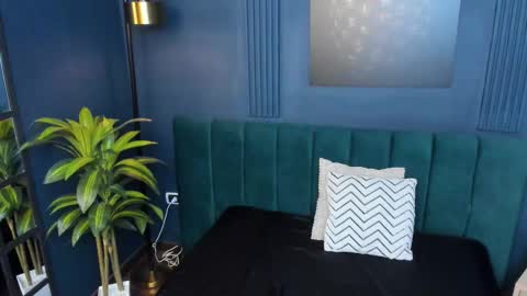 Alice and Asia online show from October 2025 03:30:01 AM