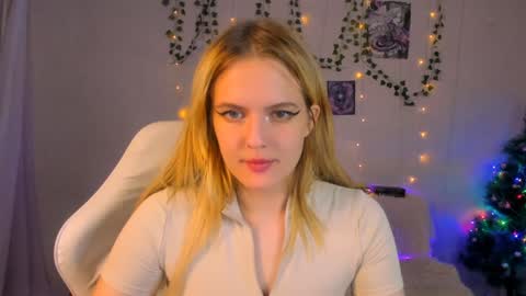 Snapshot of alicecaseyy chatting on December 2024 11:36:01 PM AliceCasey online show from December 2024 11:36:01 PM