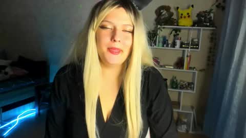 Snapshot of alicecaseyy chatting on October 2025 06:41:01 PM AliceCasey online show from October 2025 06:41:01 PM