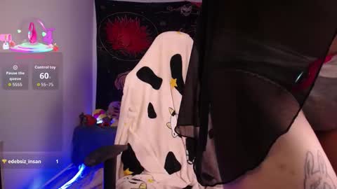 Snapshot of alicedangerxx chatting on December 2025 08:51:01 PM Alice Danger online show from December 2025 08:51:01 PM