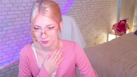 Snapshot of alicedews chatting on February 2026 01:31:01 PM alice online show from February 2026 01:31:01 PM