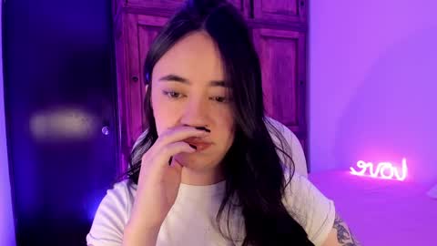 Snapshot of alicee_2 chatting on December 2024 06:06:01 PM Aliceee .. 97YP9VWGZHrefnav wishlist lists 1 online show from December 2024 06:06:01 PM