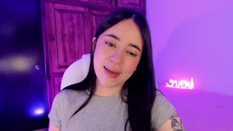 Snapshot of alicee_2 chatting on December 2024 08:13:01 PM Aliceee .. 97YP9VWGZHrefnav wishlist lists 1 online show from December 2024 08:13:01 PM