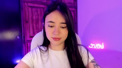 Snapshot of alicee_2 chatting on January 2025 08:46:02 PM Aliceee .. 97YP9VWGZHrefnav wishlist lists 1 online show from January 2025 08:46:02 PM