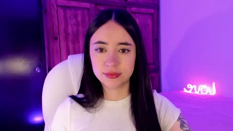 Snapshot of alicee_2 chatting on January 2025 09:23:02 AM Aliceee .. 97YP9VWGZHrefnav wishlist lists 1 online show from January 2025 09:23:02 AM