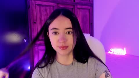 Snapshot of alicee_2 chatting on January 2025 10:11:02 AM Aliceee .. 97YP9VWGZHrefnav wishlist lists 1 online show from January 2025 10:11:02 AM